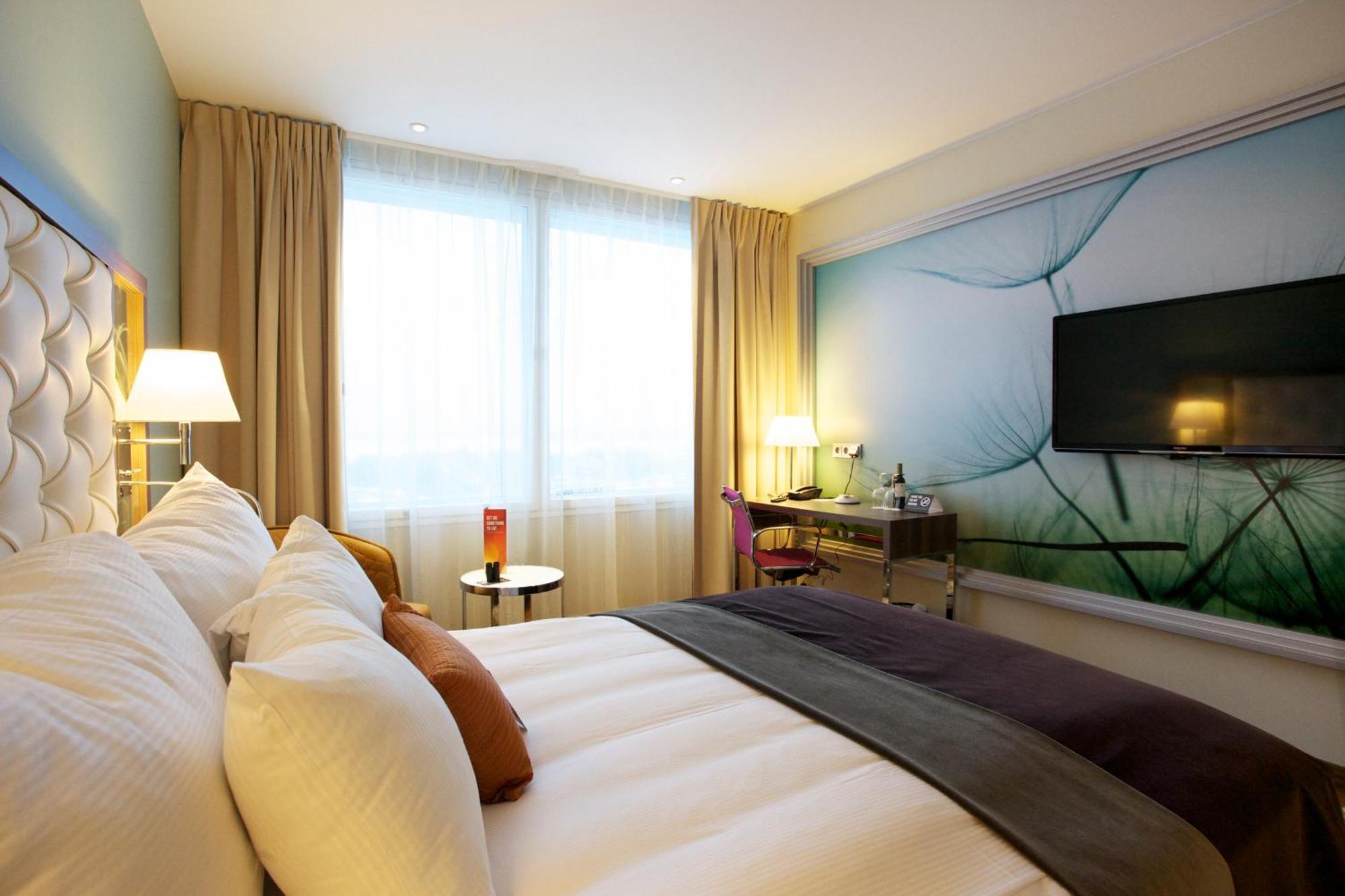 Hotel Clarion Airport Terminal 4*